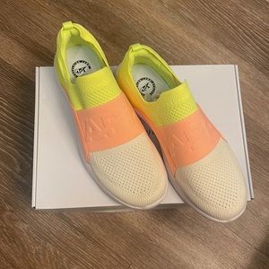 APL TECHLOOM BLISS